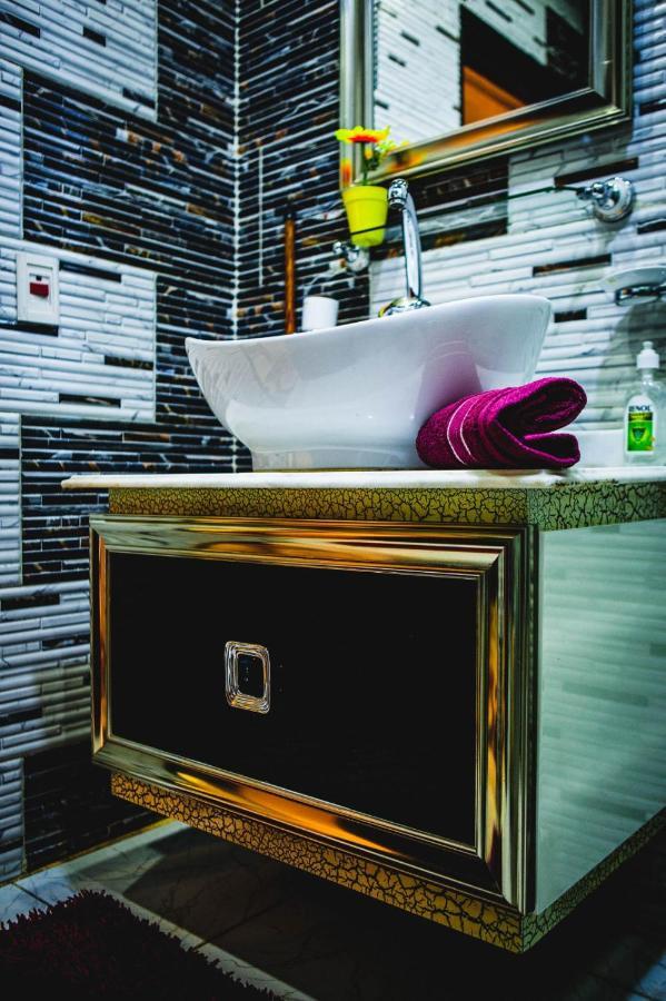 Hi Pyramids Apartment Кайро Екстериор снимка