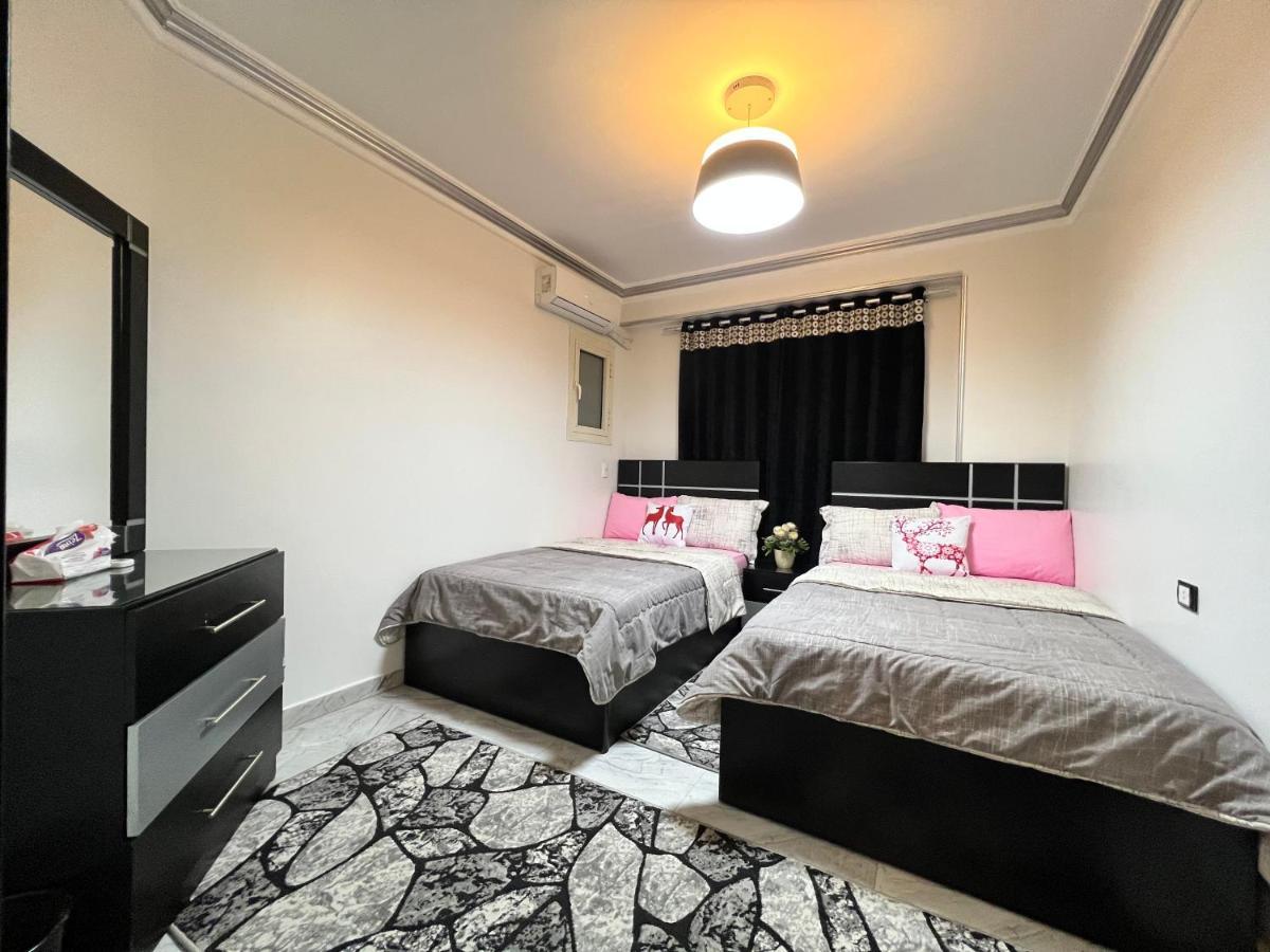 Hi Pyramids Apartment Кайро Екстериор снимка