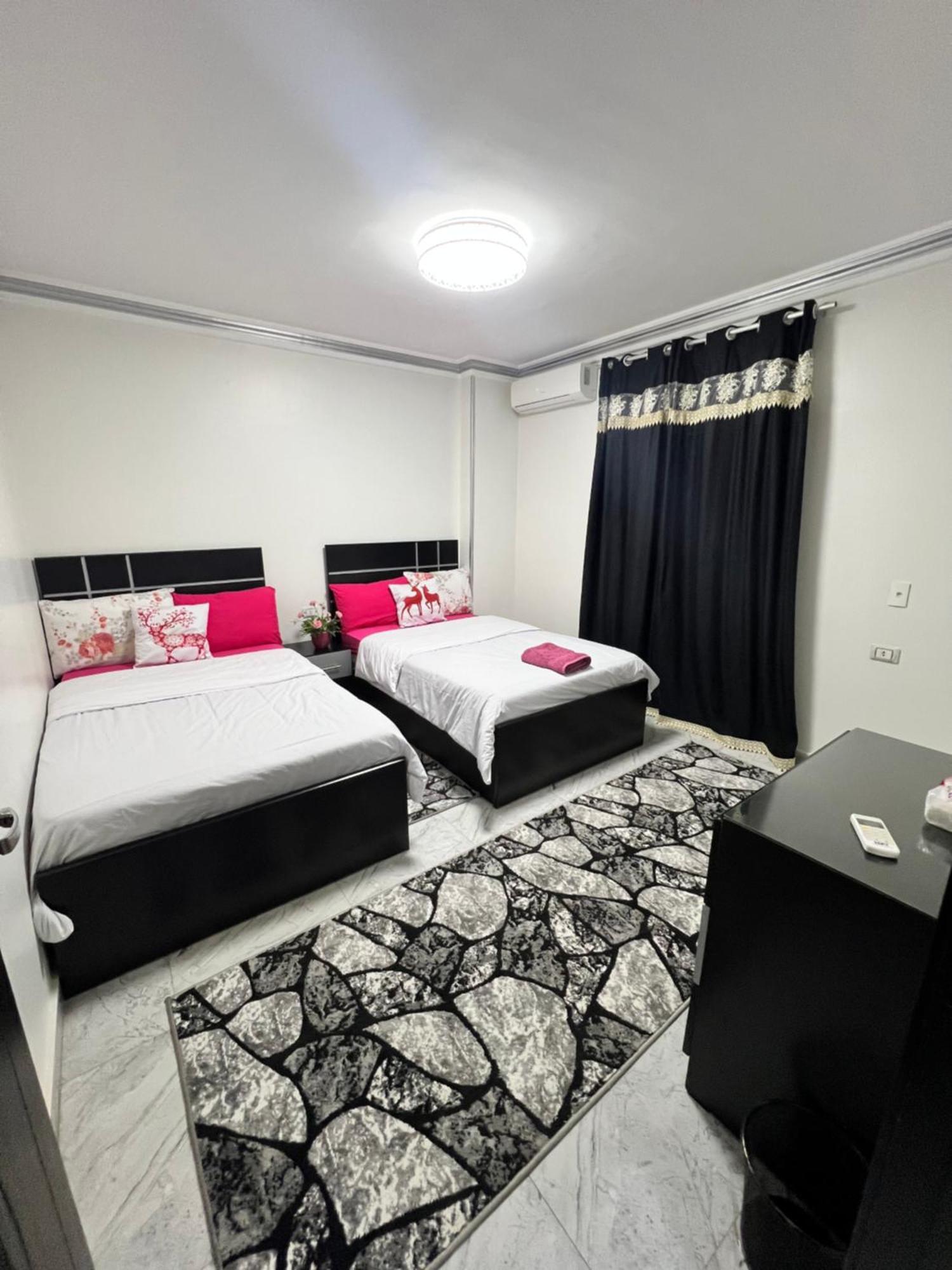 Hi Pyramids Apartment Кайро Екстериор снимка