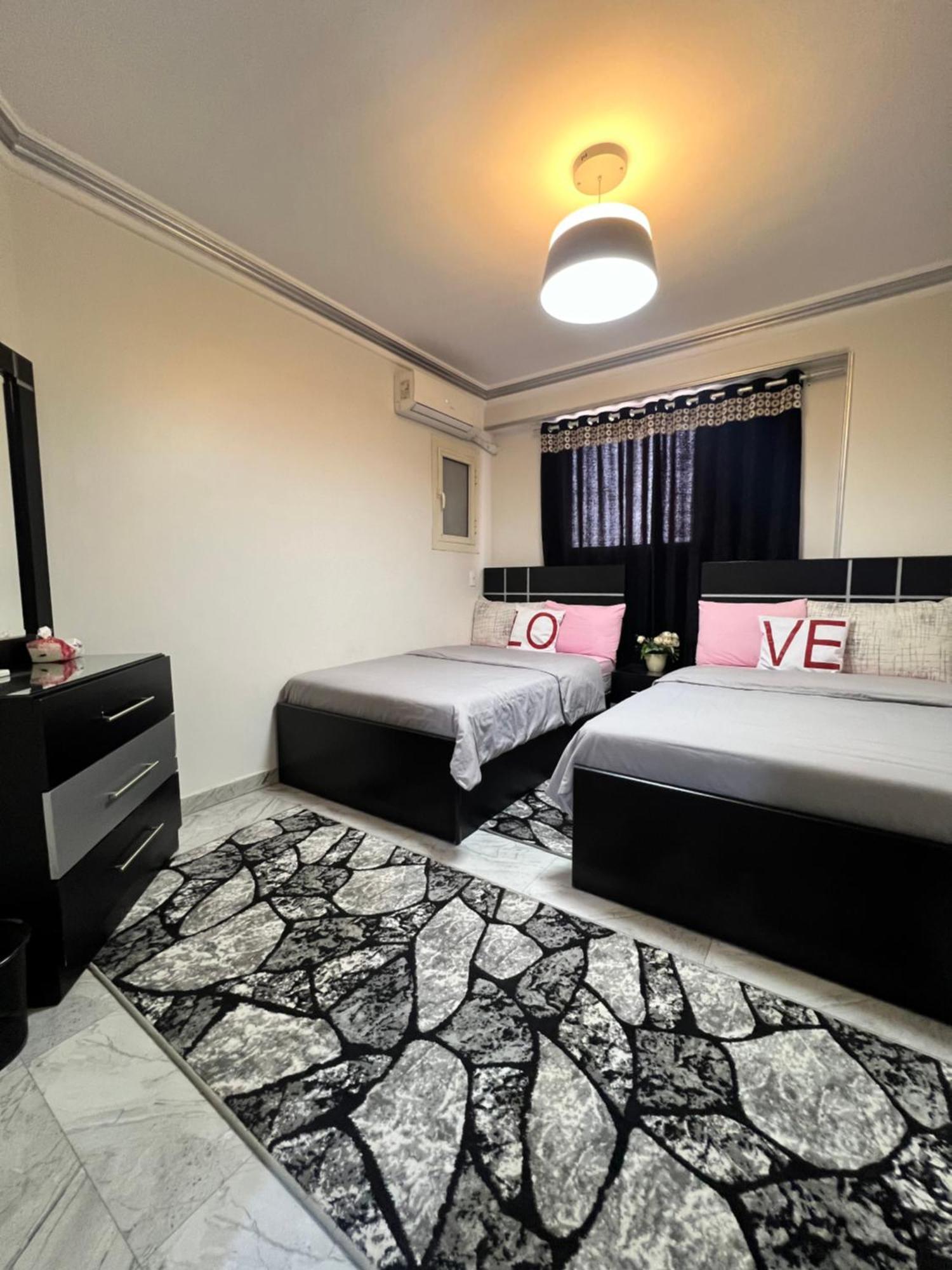 Hi Pyramids Apartment Кайро Екстериор снимка